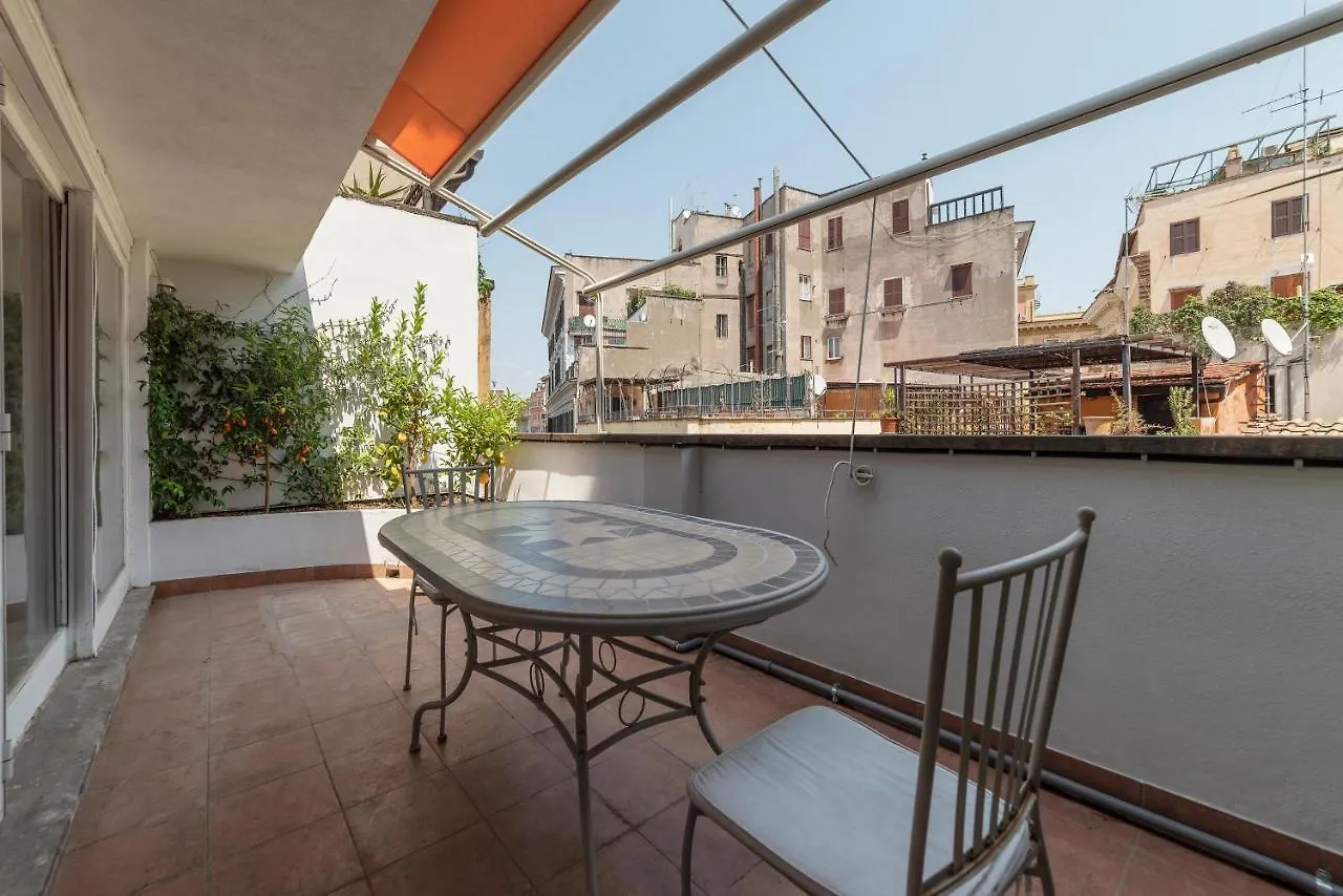 Banchi Vecchi Apartment With Terrace Rome