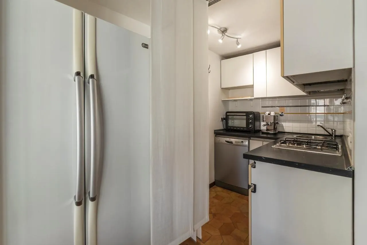 Banchi Vecchi Apartment With Terrace Rome