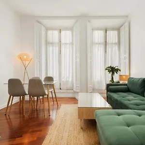 precioso-apartamento-en-el-corazon-de-malaga.1costadelsol.com/
